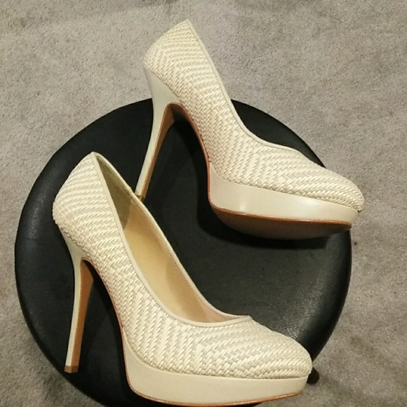 Joan & David platform pumps. - Picture 2 of 4
